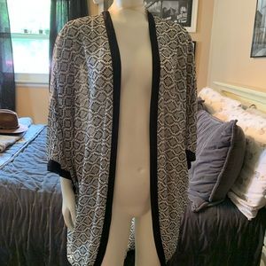 black and white patterned kimono